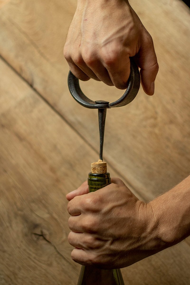 Corkscrew with leather sheath - Image 10