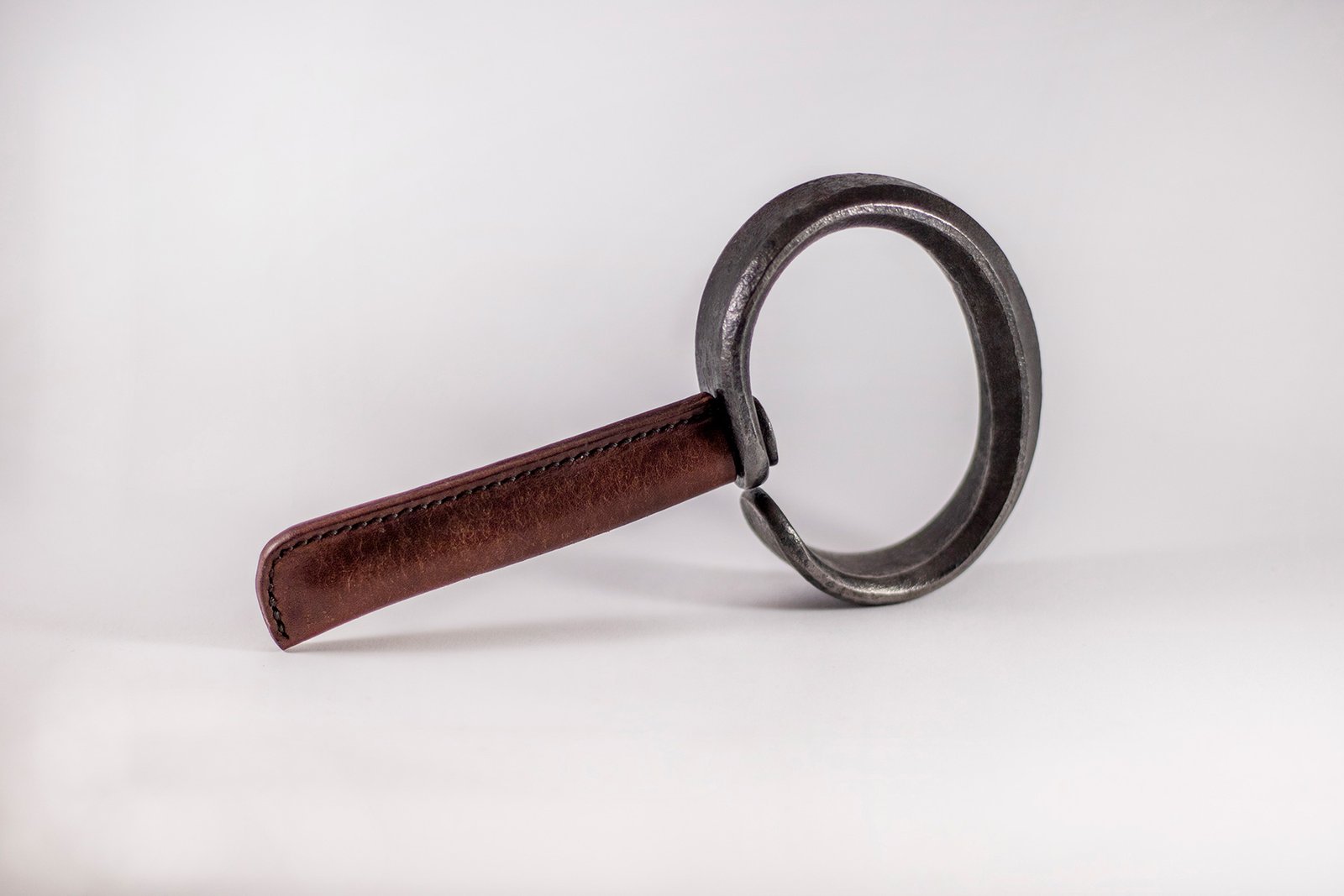 Corkscrew with leather sheath - Image 3