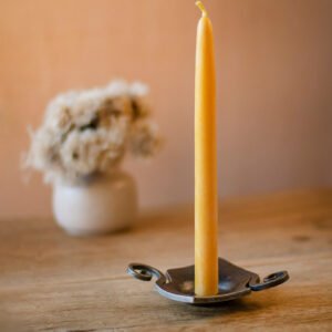 Žvakidė su smeige tinkanti plonoms stalo žvakėms