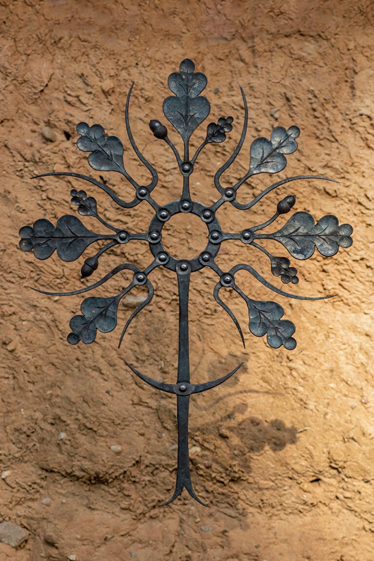 kaltinė metalinė saulutė ąžuolas (7)